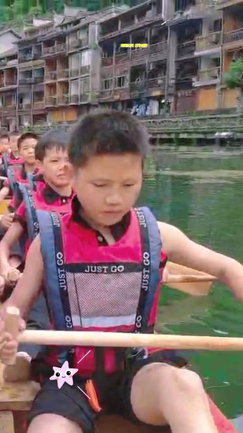 新港澳彩开奖号码记录和凤凰古城百人抢鸭子与凤凰古城百人抢鸭子是真的吗