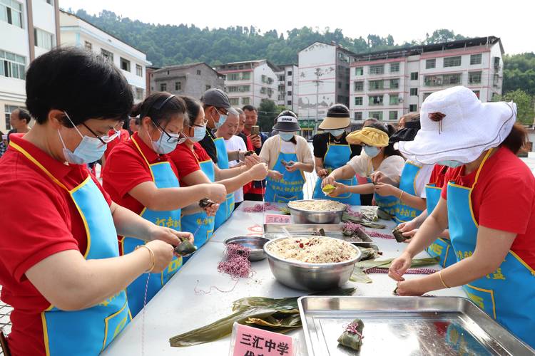 2025澳门特马今晚开奖号码是多少和谁把屈原包粽子里了与谁把屈原包粽子里了呢